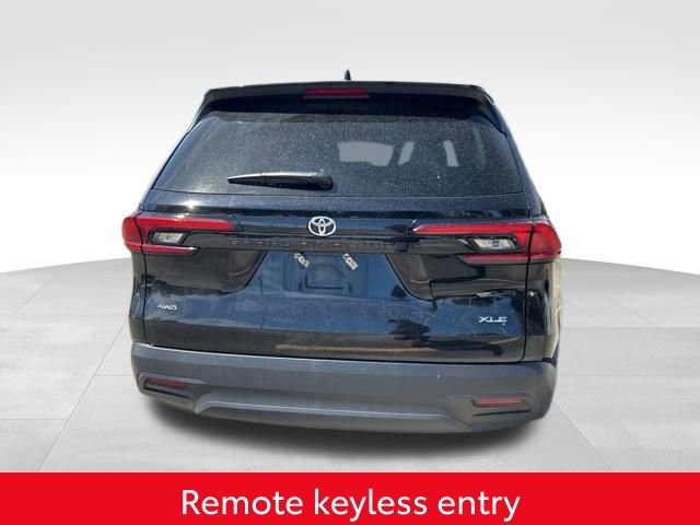 Used 2024 Toyota Grand Highlander XLE image 6