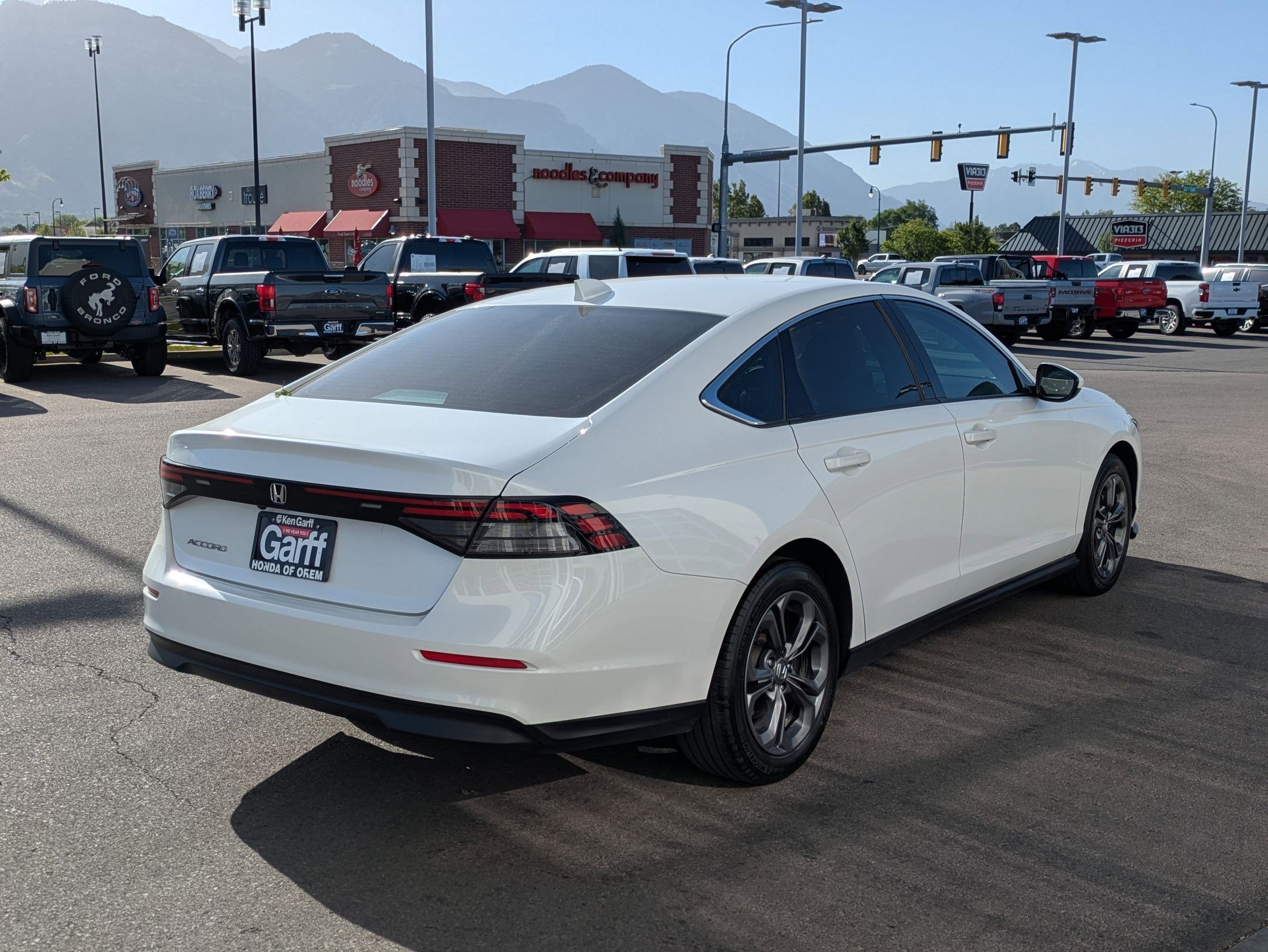 Used 2023 Honda Accord EX image 3