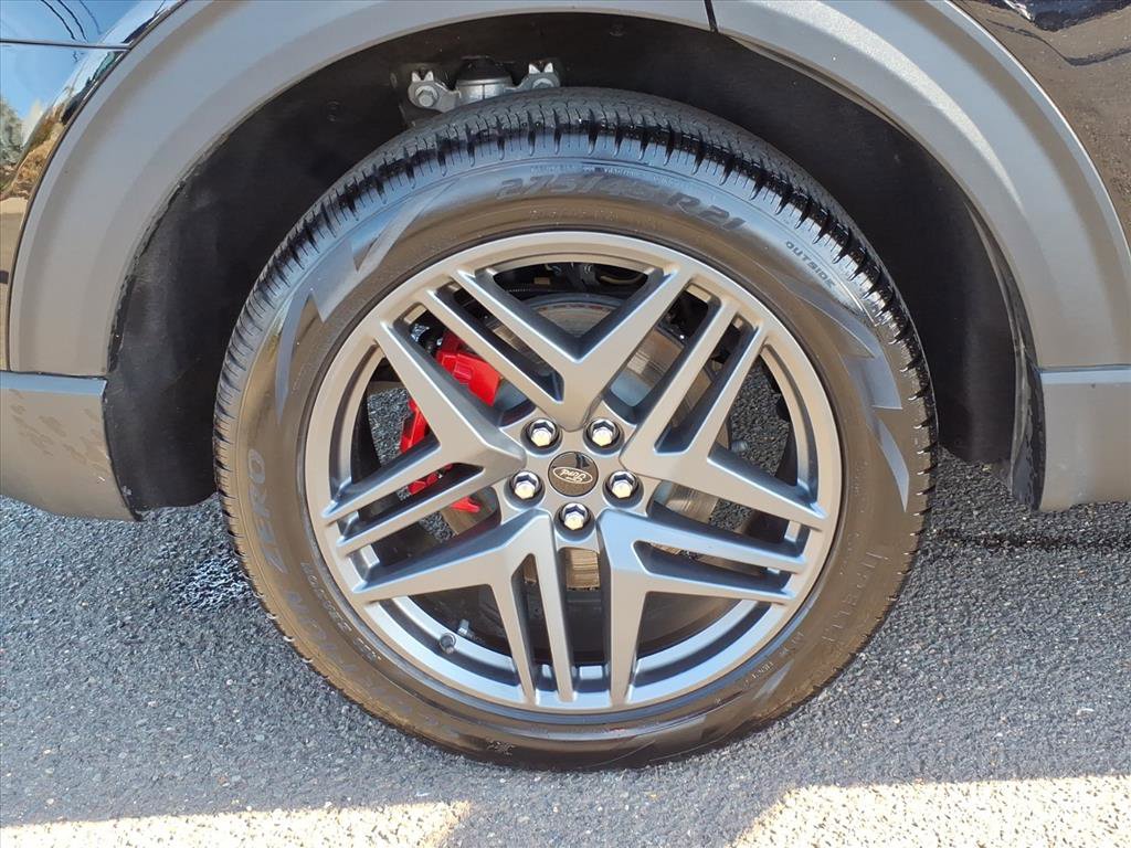 Used 2025 Ford Explorer ST-Line w/ ST-Line Street Pack image 8