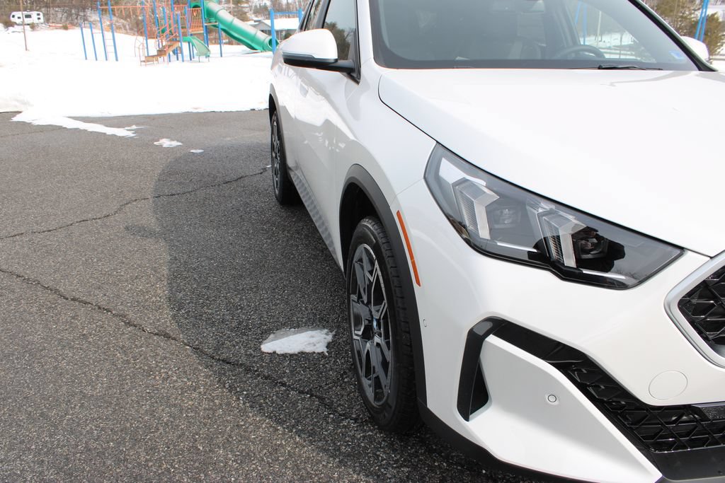 New 2026 BMW X2 xDrive28i AWD/4WD image 44