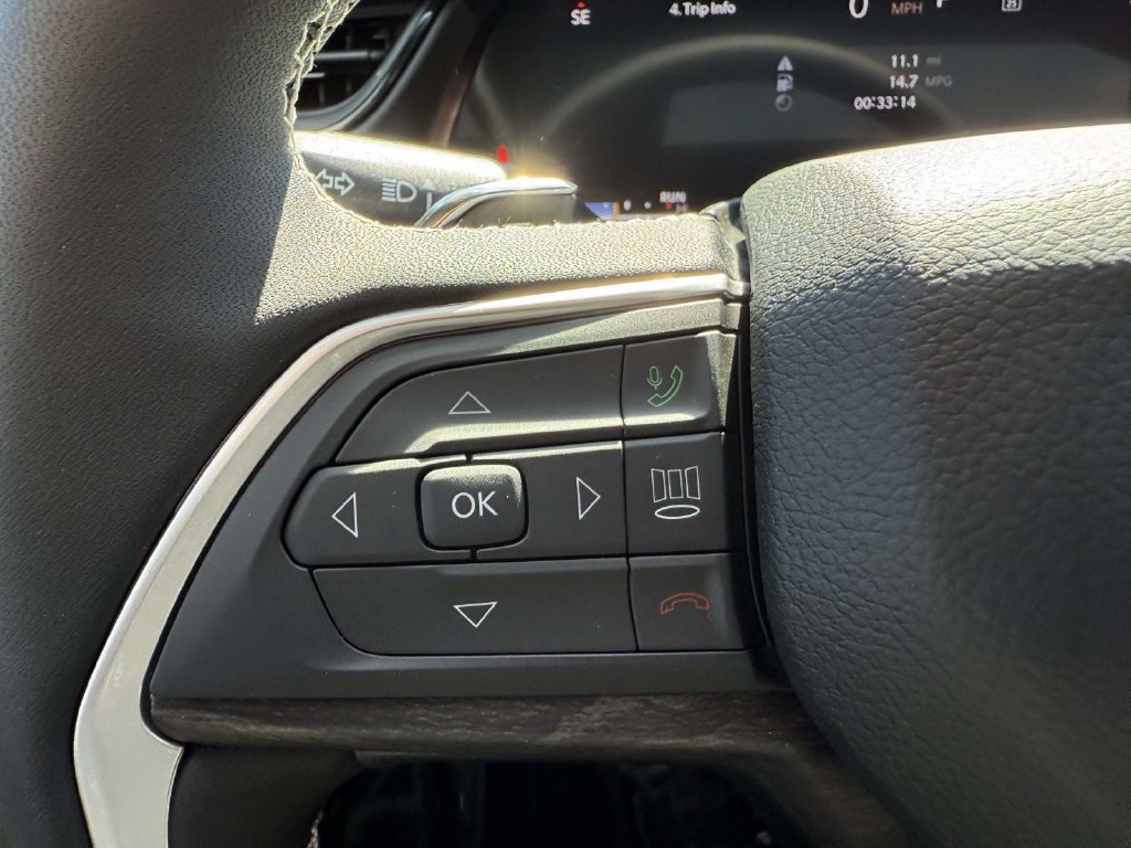 New 2027 Jeep Grand Cherokee Altitude AWD/4WD image 24
