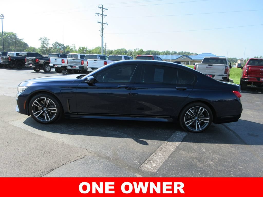 Used 2020 BMW 745e xDrive AWD/4WD image 9