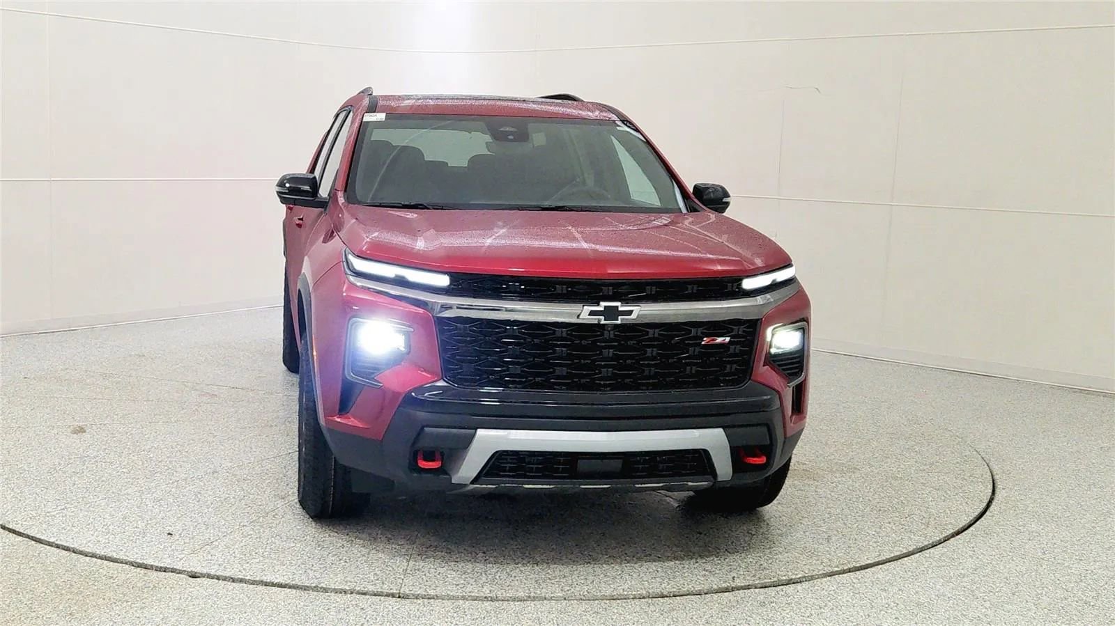 New 2026 Chevrolet Traverse Z71 w/ Driver Confidence Package AWD/4WD image 2