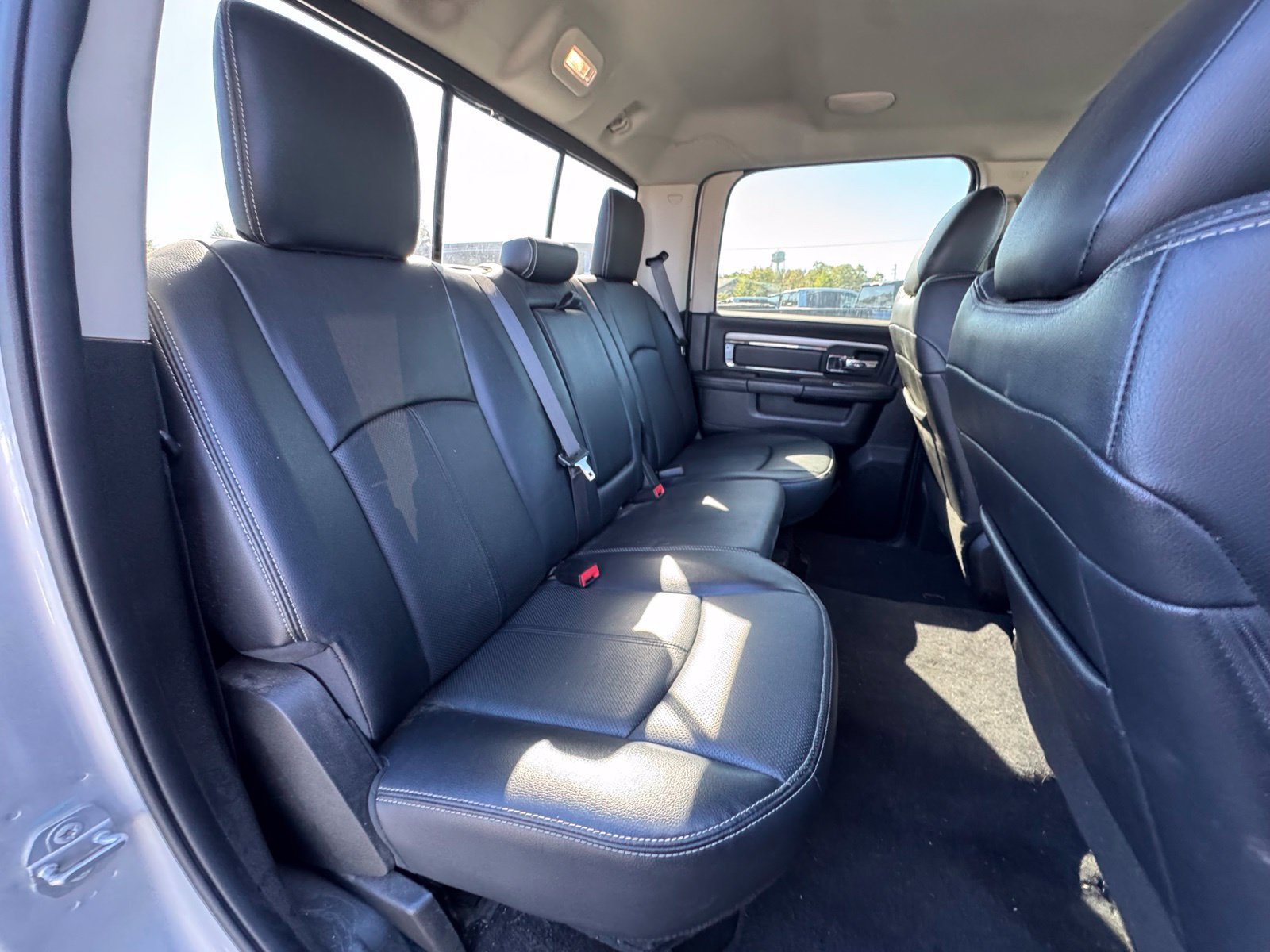 Used 2018 RAM 2500 Laramie w/ Sport Appearance Group AWD/4WD image 30