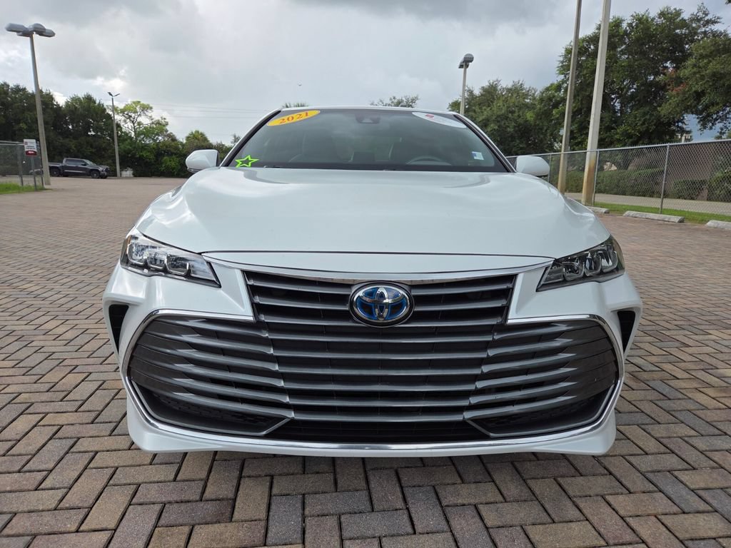 Certified 2021 Toyota Avalon XLE FWD image 2