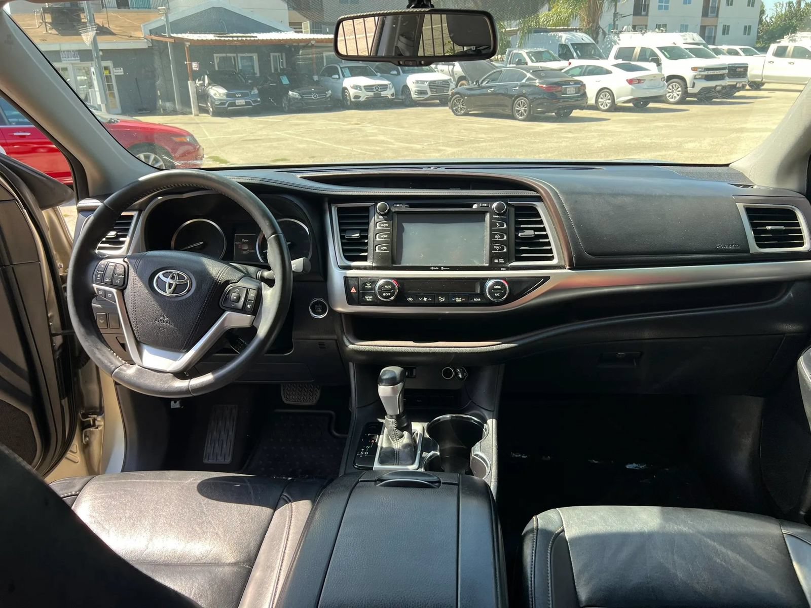 Used 2015 Toyota Highlander XLE FWD image 16