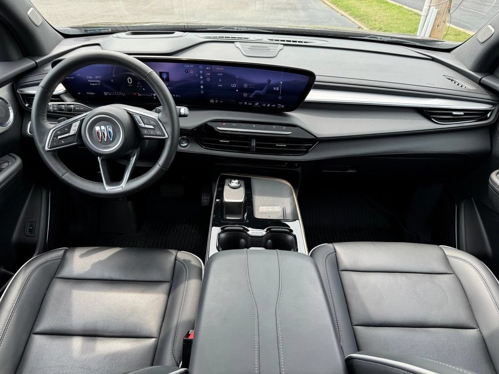 Certified 2025 Buick Enclave Avenir w/ LPO, Floor Liner Package FWD image 18