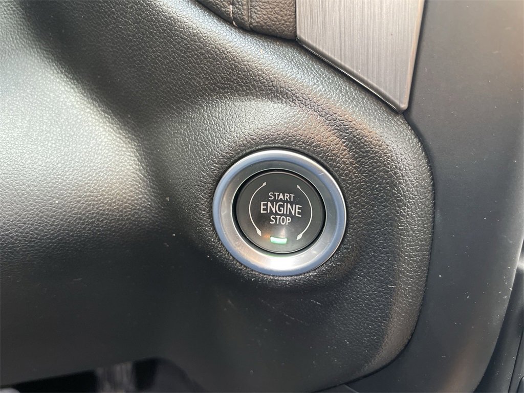 Used 2021 GMC Sierra 3500 Denali w/ Denali Ultimate Package image 17