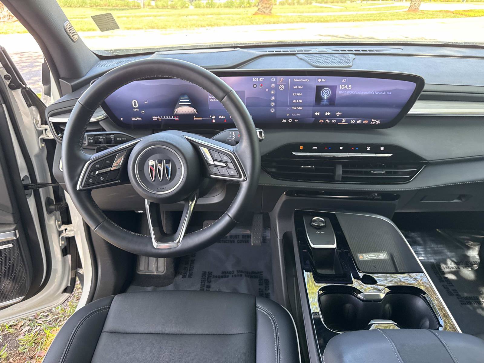 Used 2025 Buick Enclave Preferred FWD image 19