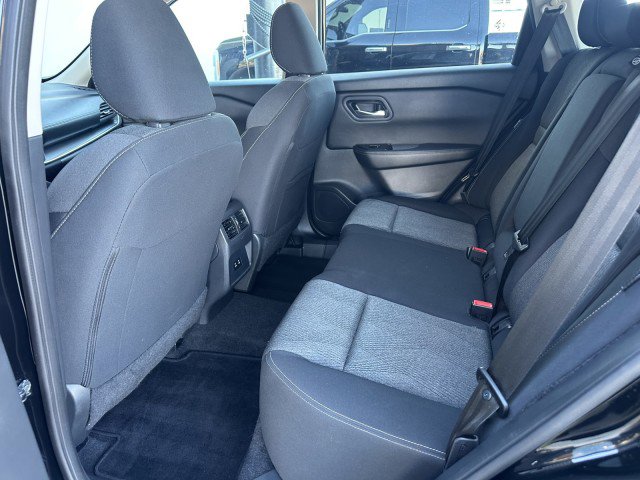 Used 2024 Nissan Rogue SV image 14