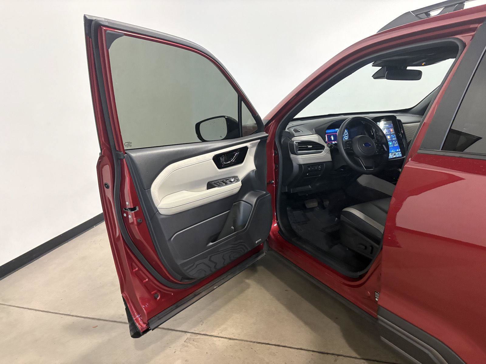 Used 2025 Subaru Forester Limited AWD/4WD image 9