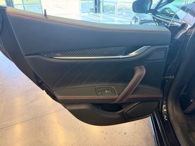 Used 2022 Maserati Ghibli Modena Q4 image 10