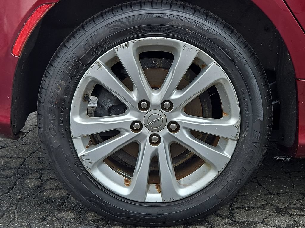 Used 2015 Chrysler 200 Limited FWD image 11