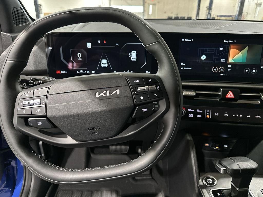 New 2026 Kia Sportage X-Line w/ X-Line Technology Package image 9