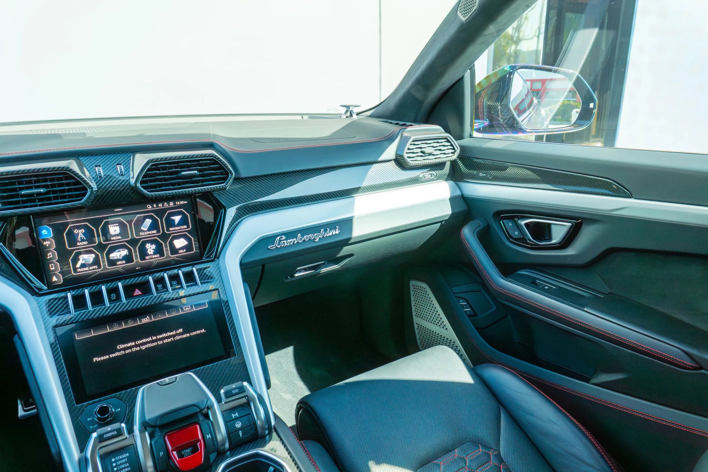 Used 2020 Lamborghini Urus image 62