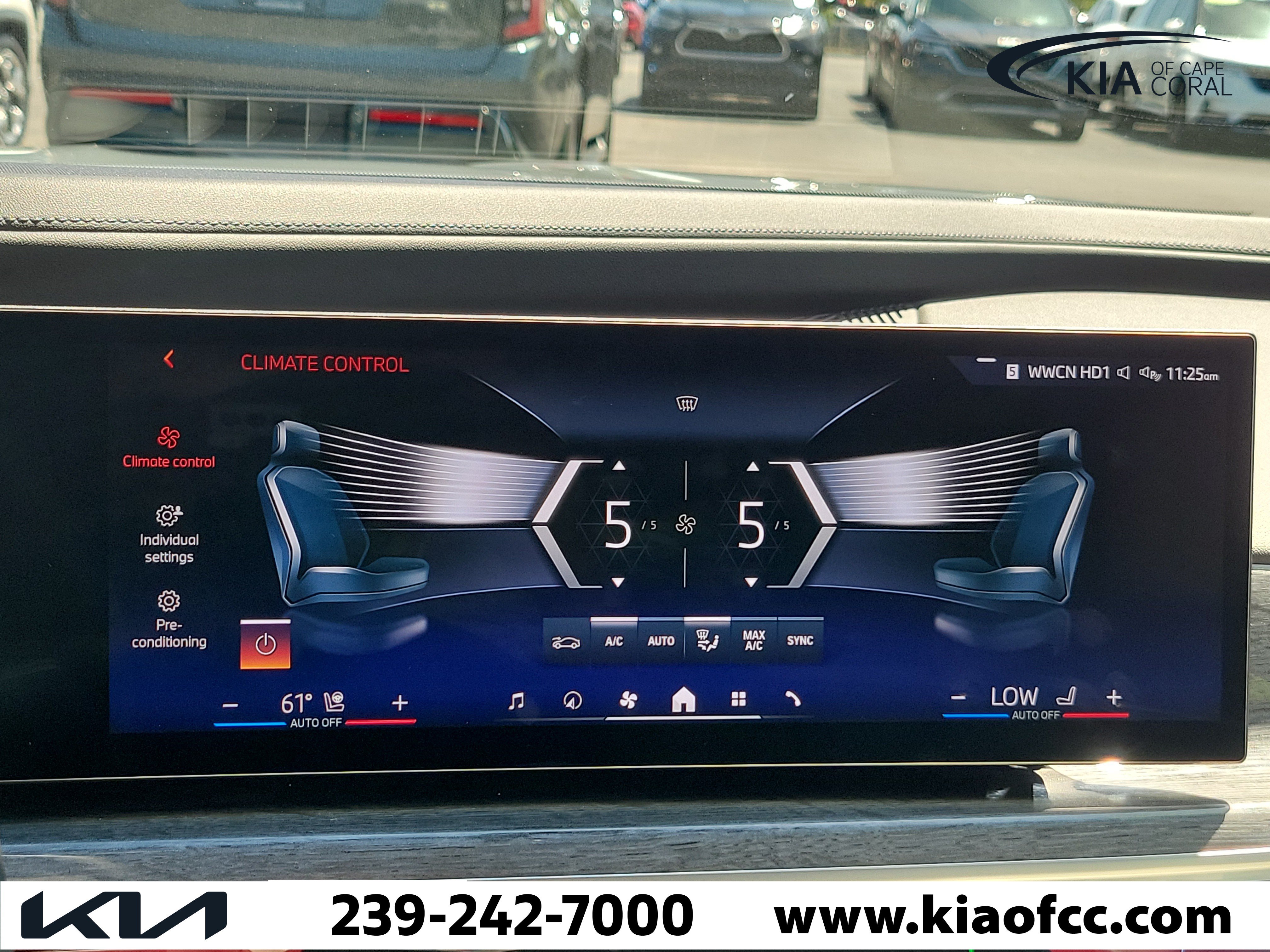 Used 2025 BMW 760i xDrive AWD/4WD image 27