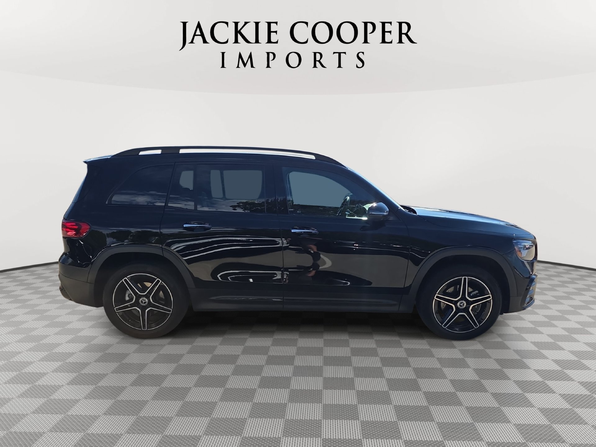 Used 2026 Mercedes-Benz GLB 250 image 4
