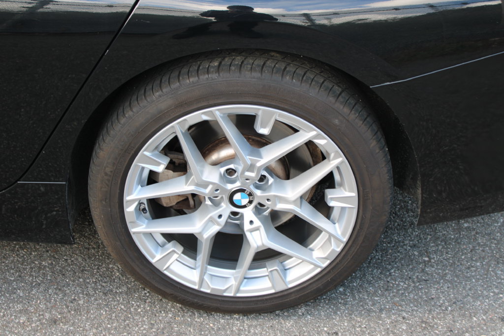 Used 2025 BMW 330i Sedan RWD image 9