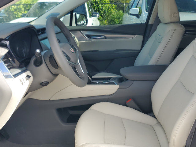 New 2026 Cadillac XT5 Premium Luxury FWD image 9