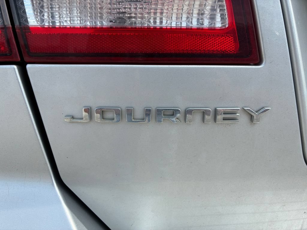 Used 2013 Dodge Journey SXT w/ Flexible Seating Group FWD image 10