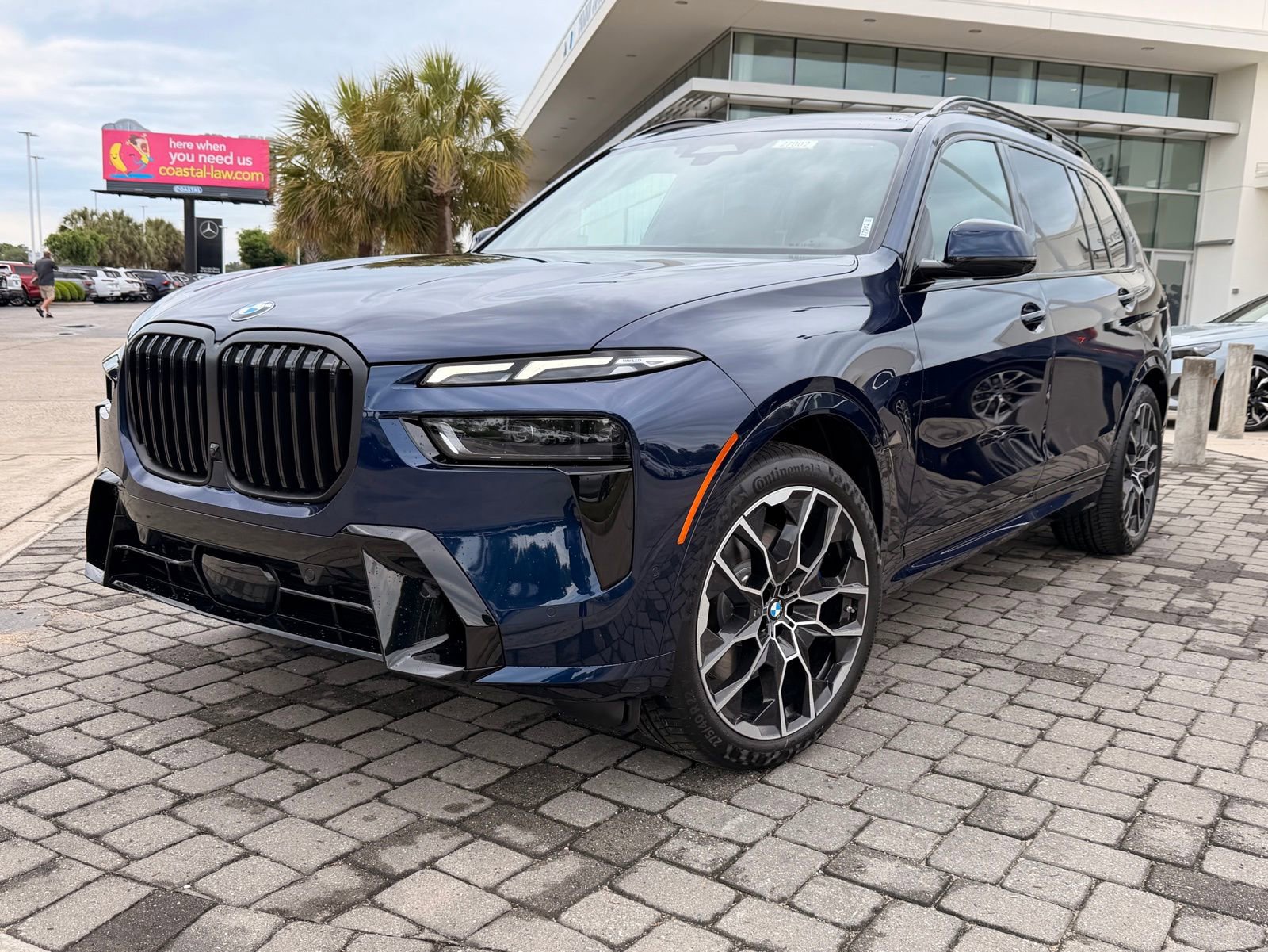 New 2027 BMW X7 xDrive40i w/ Executive Package AWD/4WD image 1
