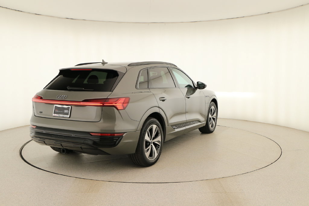 Certified 2024 Audi Q8 e-tron Premium Plus AWD/4WD image 6