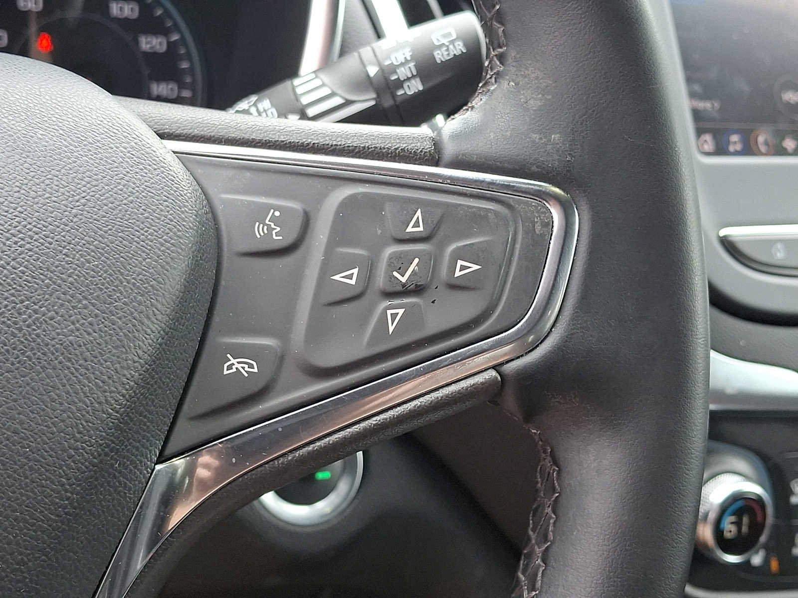Certified 2024 Chevrolet Equinox LT AWD/4WD image 20