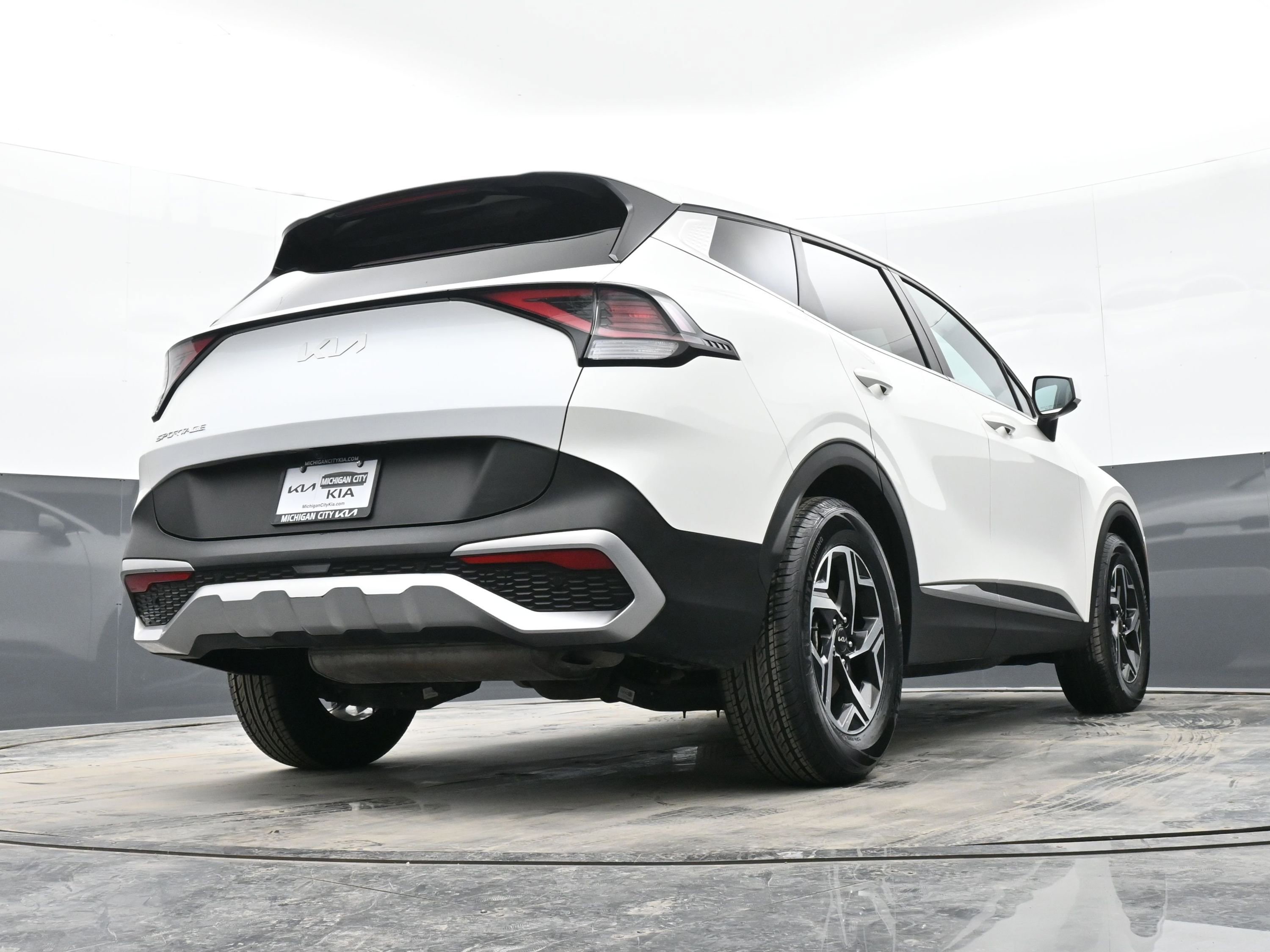 Used 2024 Kia Sportage LX image 43