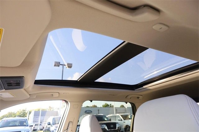 Certified 2024 Nissan Rogue SL w/ SL Premium Package image 9