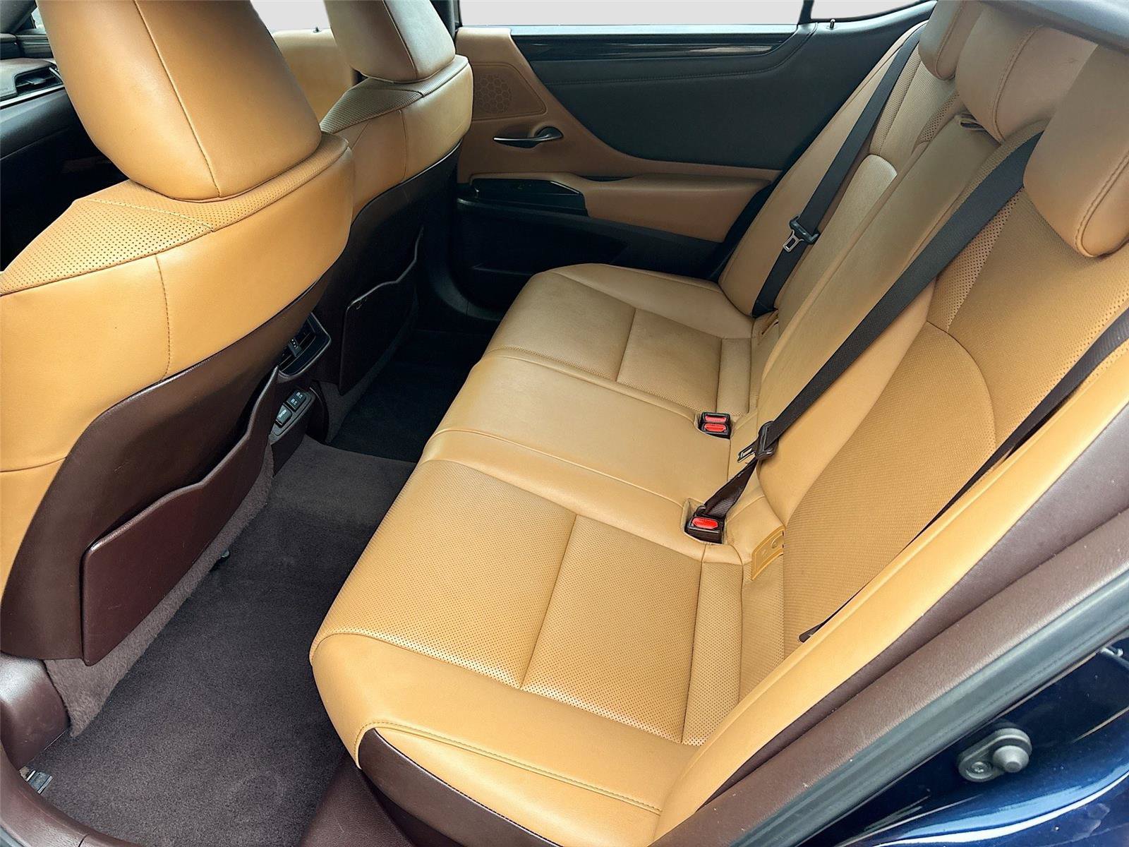 Used 2021 Lexus ES 300h w/ Premium Package FWD image 25