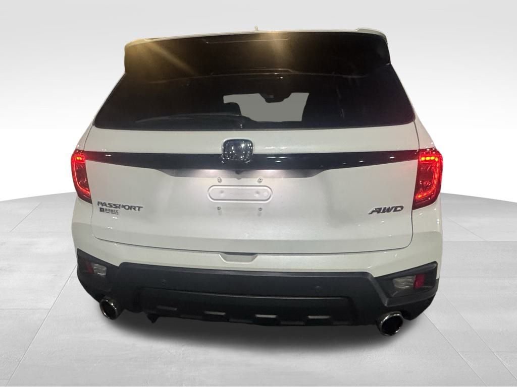 Certified 2025 Honda Passport EX-L image 35