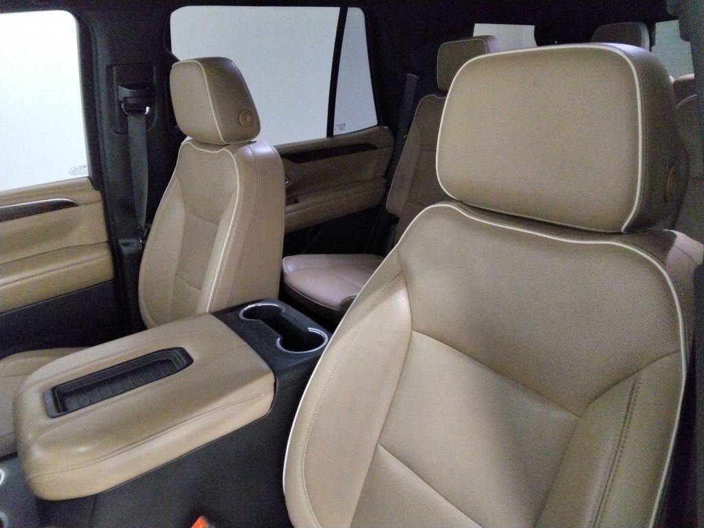 Used 2021 Chevrolet Tahoe Premier w/ Premium Package image 39