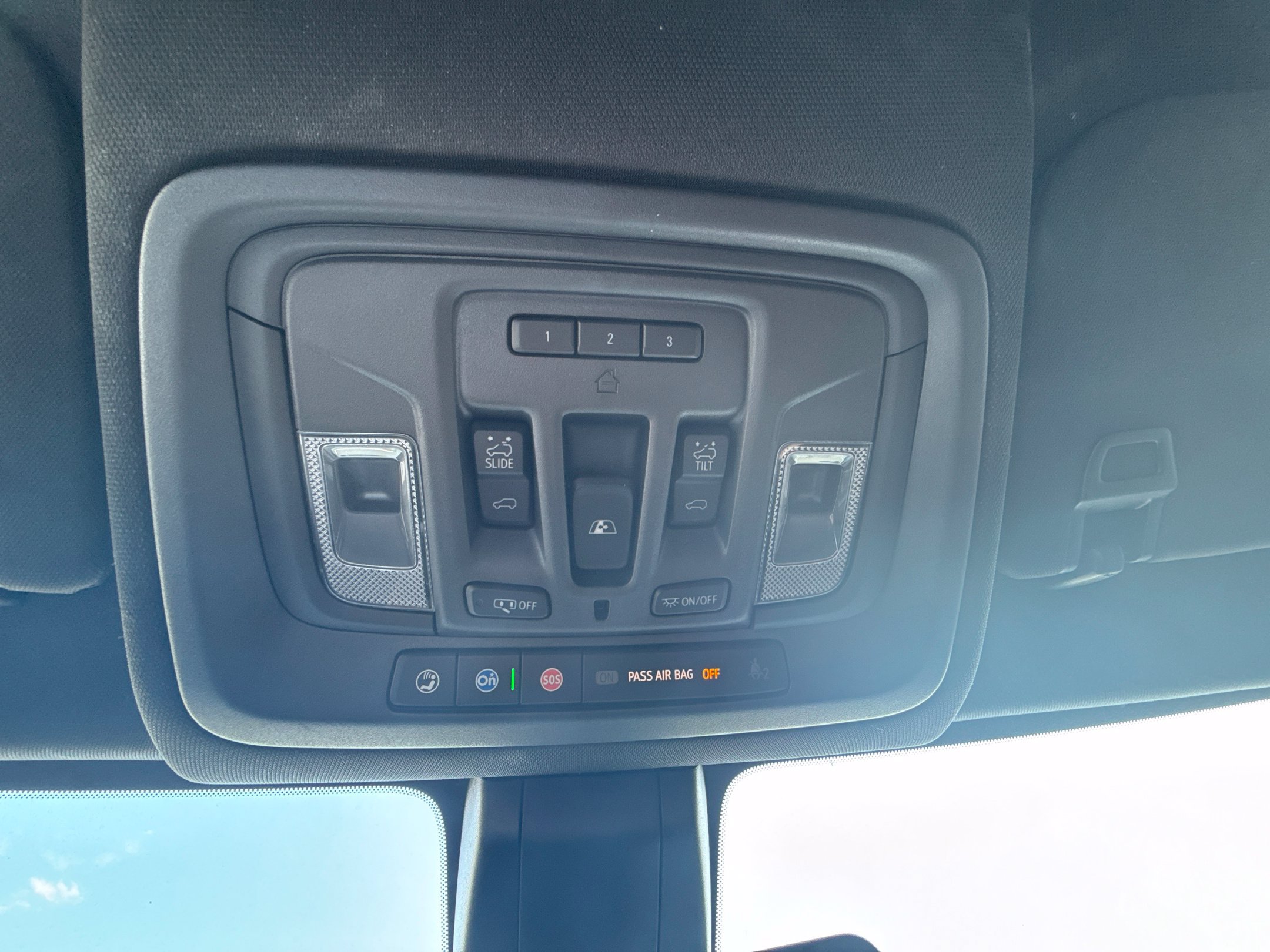 Used 2022 Chevrolet Silverado 1500 High Country AWD/4WD image 18