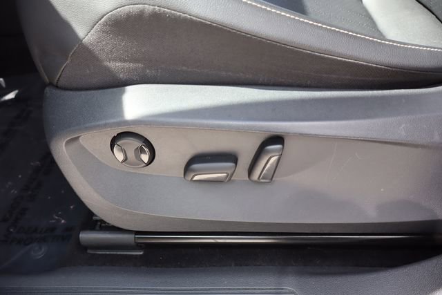 Used 2022 Volkswagen Tiguan SE image 11