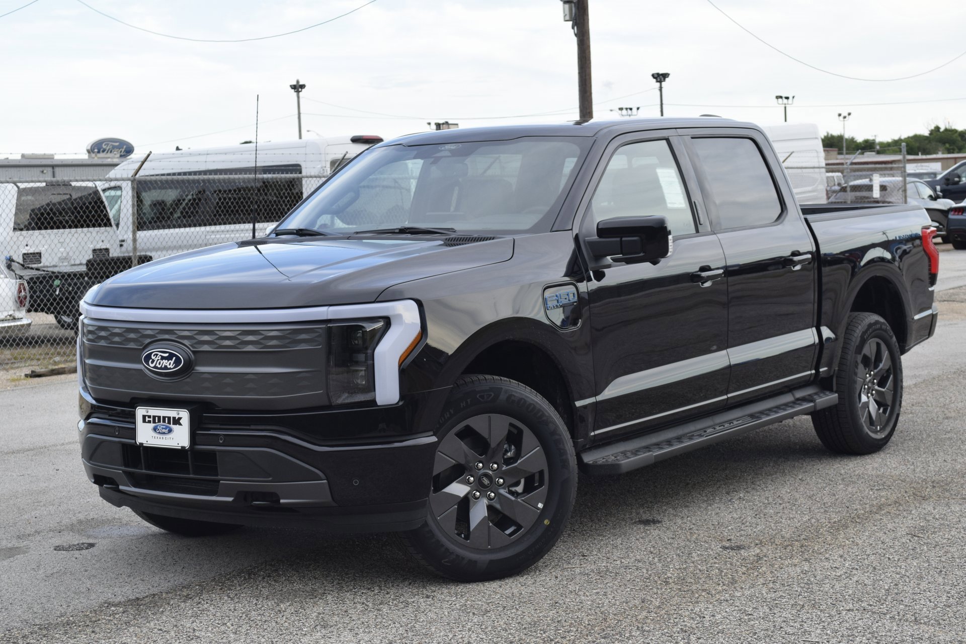 New 2025 Ford F150 Lightning Lariat
