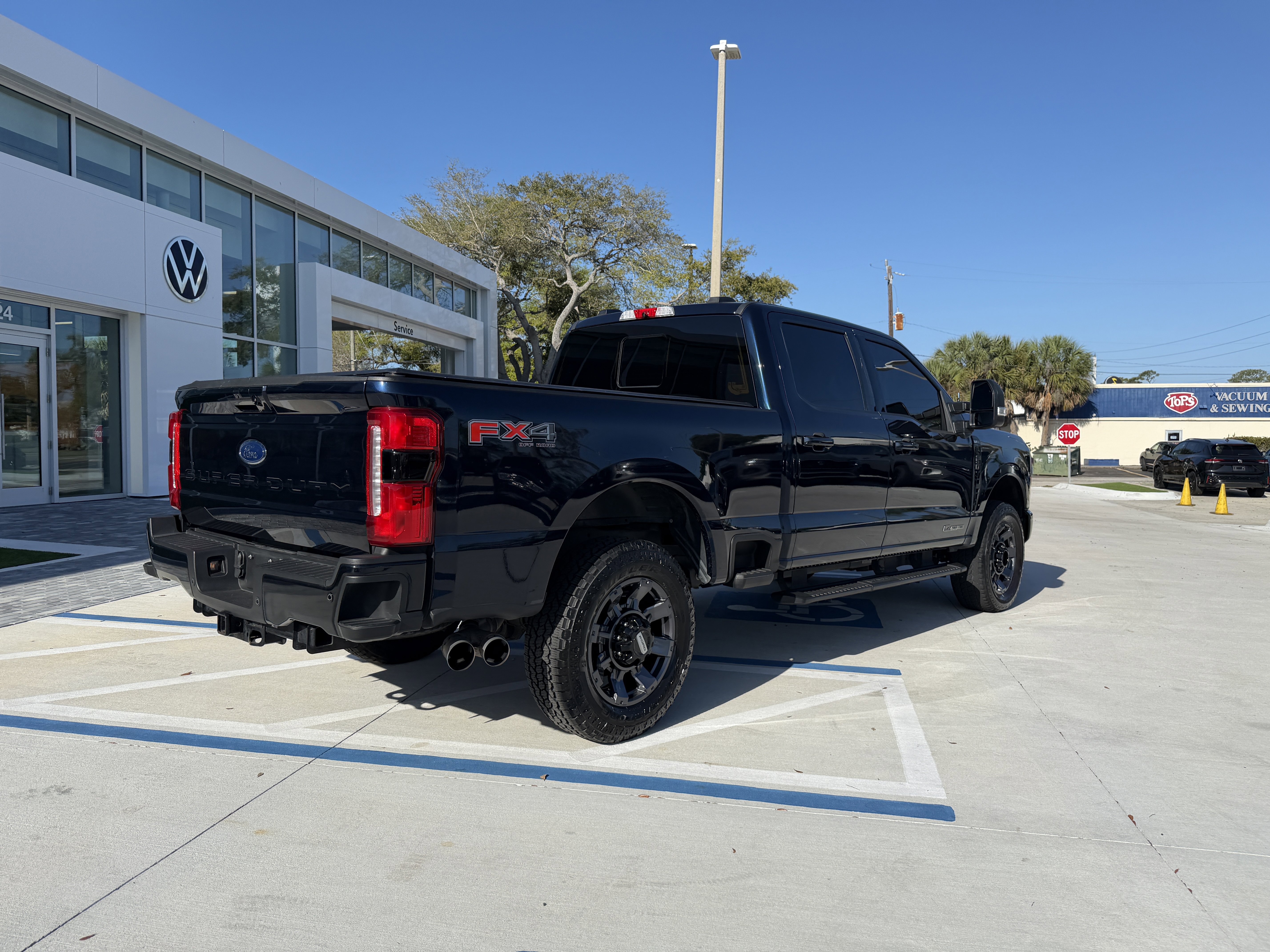 Used 2024 Ford F250 XLT w/ XLT Premium Package image 3