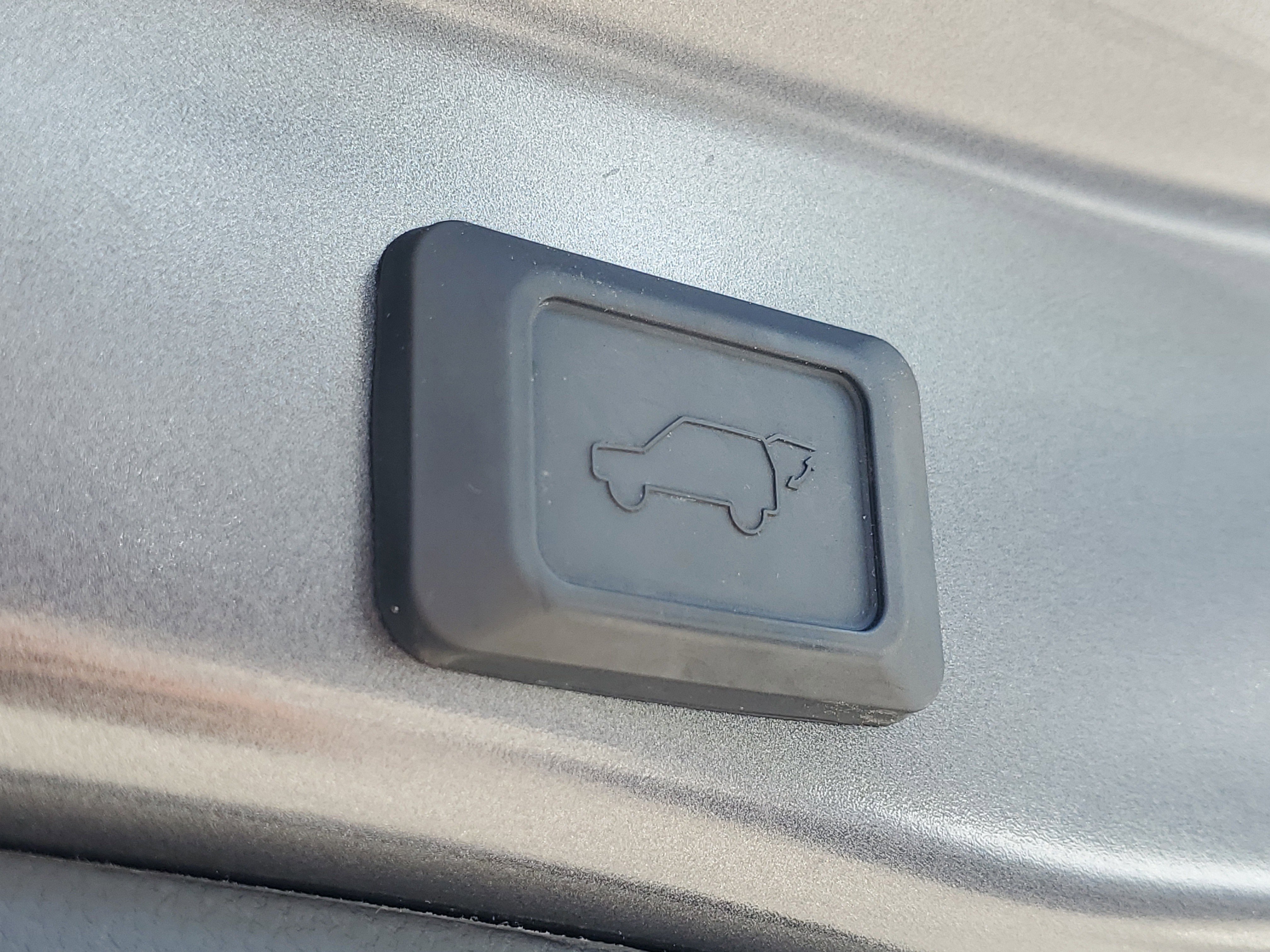 Certified 2025 Toyota RAV4 XLE Premium FWD image 10