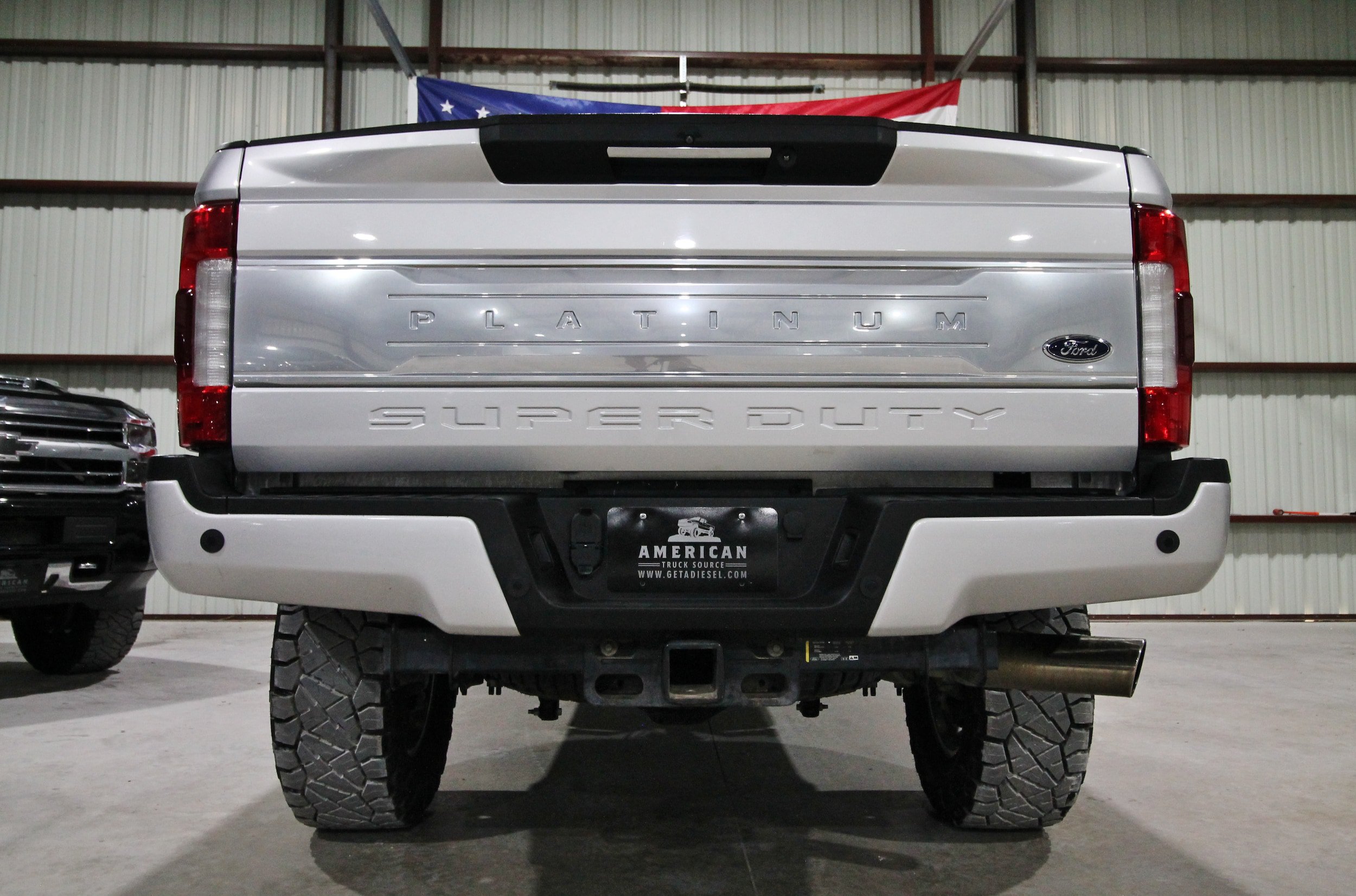 Used 2019 Ford F350 Platinum w/ Platinum Ultimate Package AWD/4WD image 9