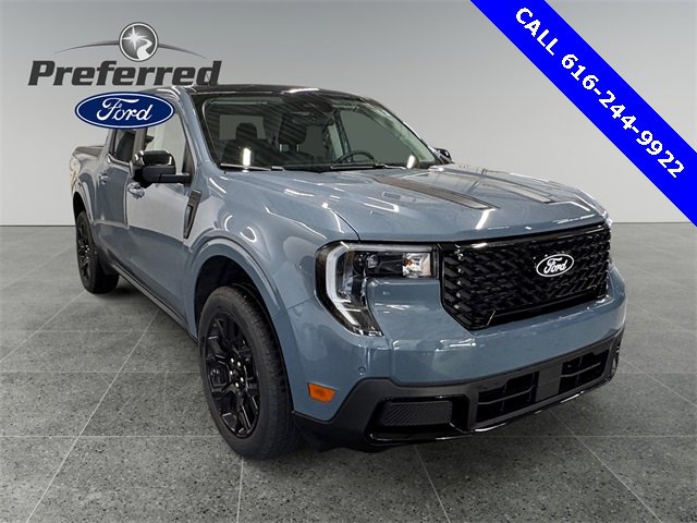 New 2025 Ford Maverick Lariat w/ Black Appearance Package image 3