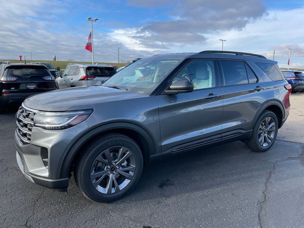 New 2026 Ford Explorer Active w/ Active Comfort Package image 6