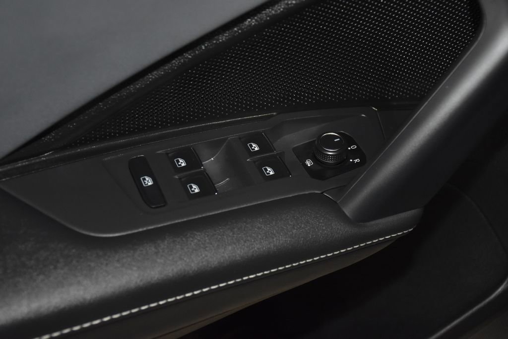 New 2026 Volkswagen Tiguan SE R-Line image 20