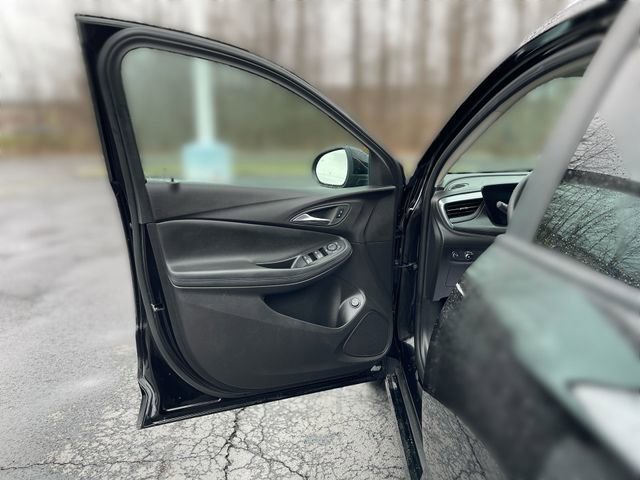 Certified 2025 Buick Encore GX Sport Touring w/ Comfort Package FWD image 21