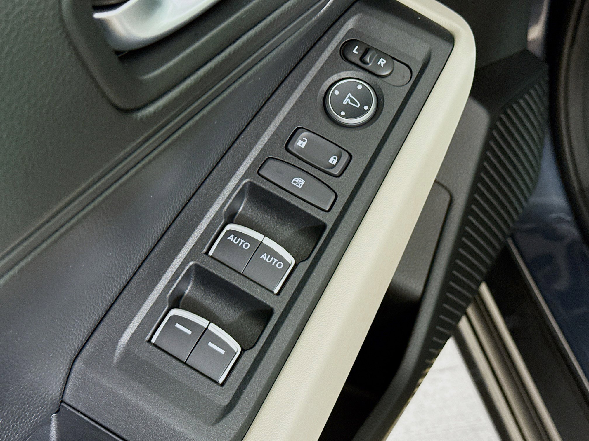 Certified 2025 Honda Accord LX image 19