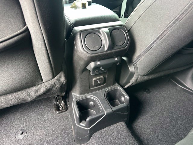 Used 2018 Jeep Wrangler Unlimited Sahara w/ Cold Weather Group AWD/4WD image 31