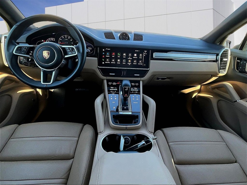 Used 2023 Porsche Cayenne Platinum Edition image 14
