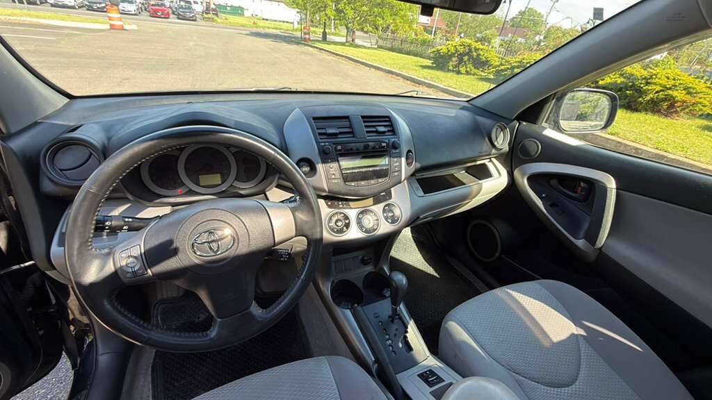 Used 2007 Toyota RAV4 Limited AWD/4WD image 11