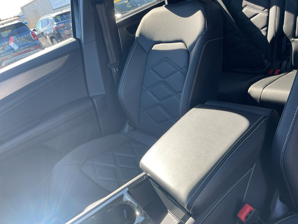 Used 2025 Volkswagen Atlas Cross Sport SE image 16