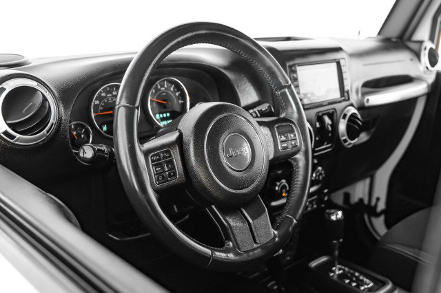 Used 2015 Jeep Wrangler Unlimited Sahara w/ Connectivity Group image 8