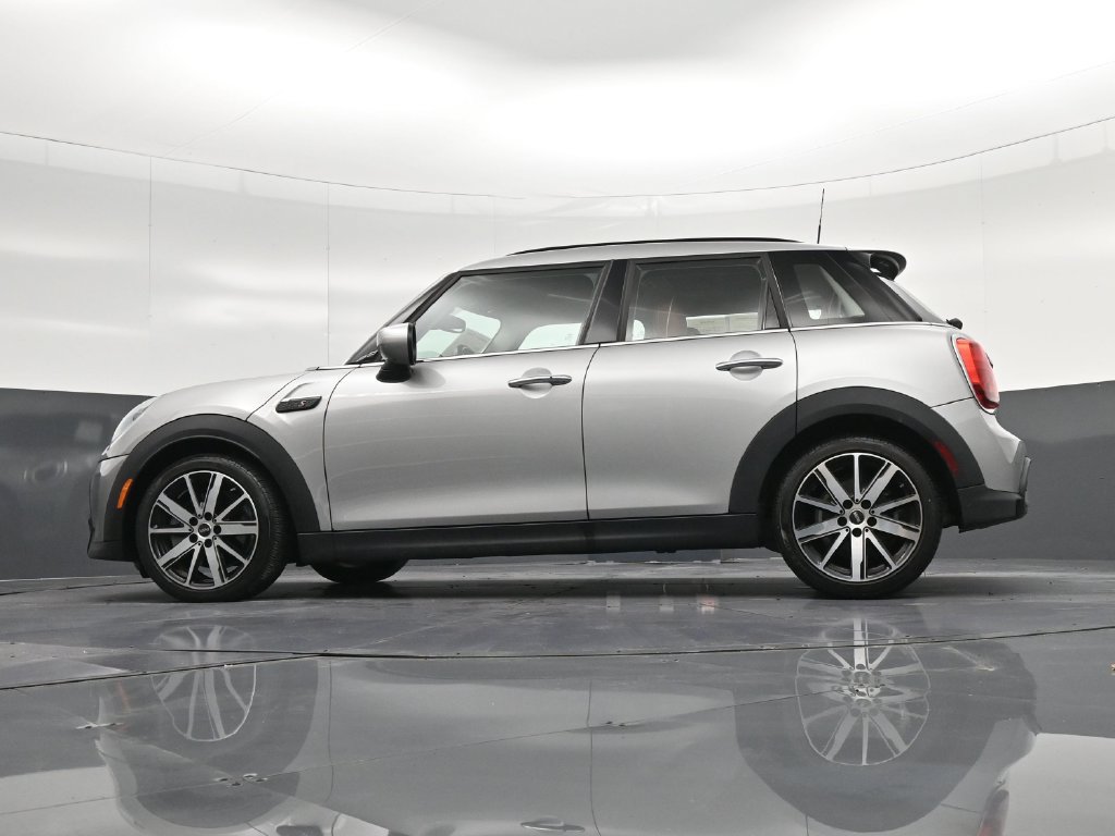 Used 2024 MINI Cooper S w/ Signature Upholstery Package FWD image 31