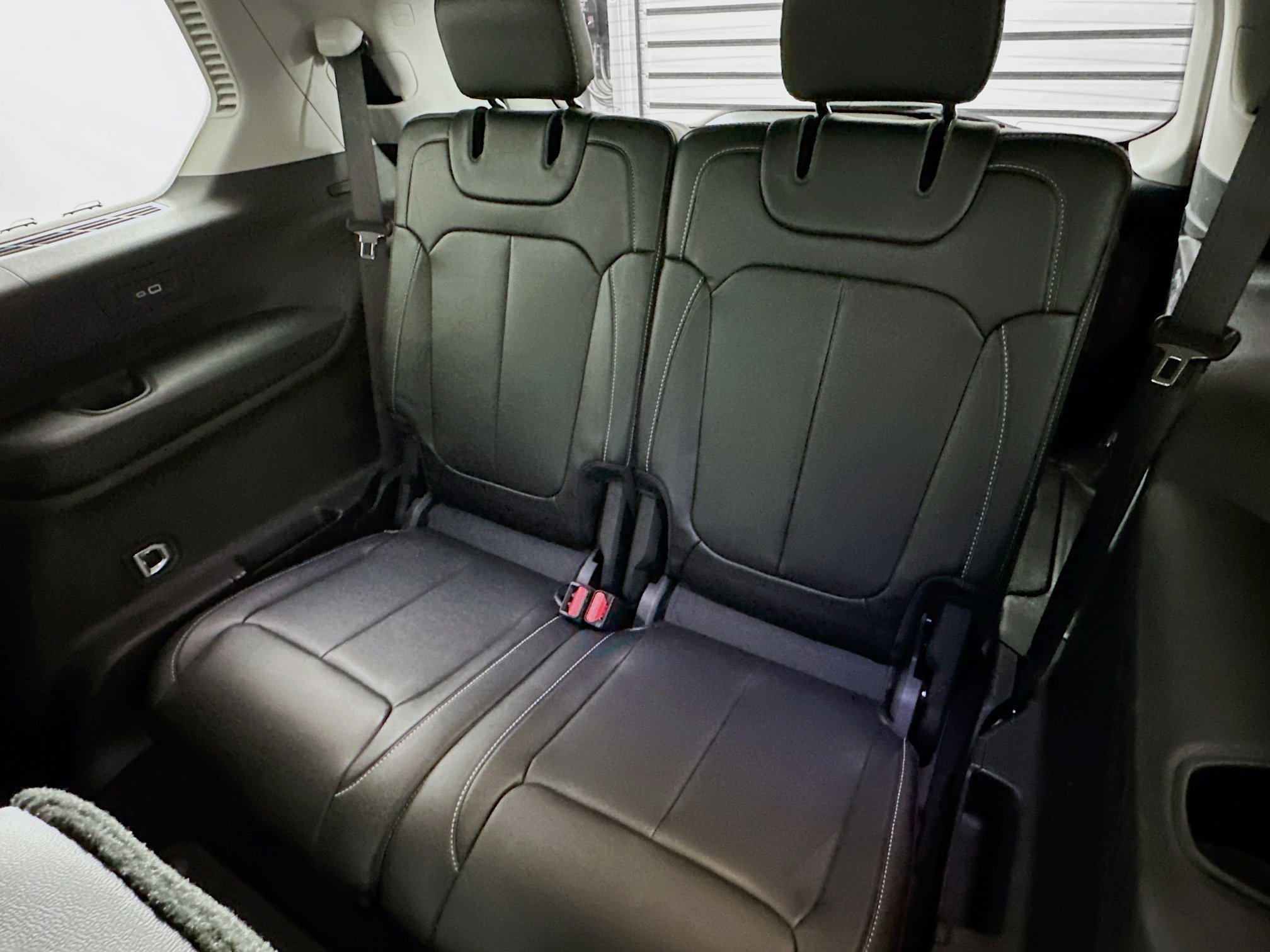 Used 2023 Jeep Grand Cherokee L Limited image 30